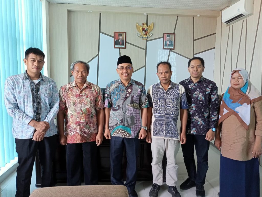 Foto Bersama Wakil Rektor 1 IAIN Pare-Pare